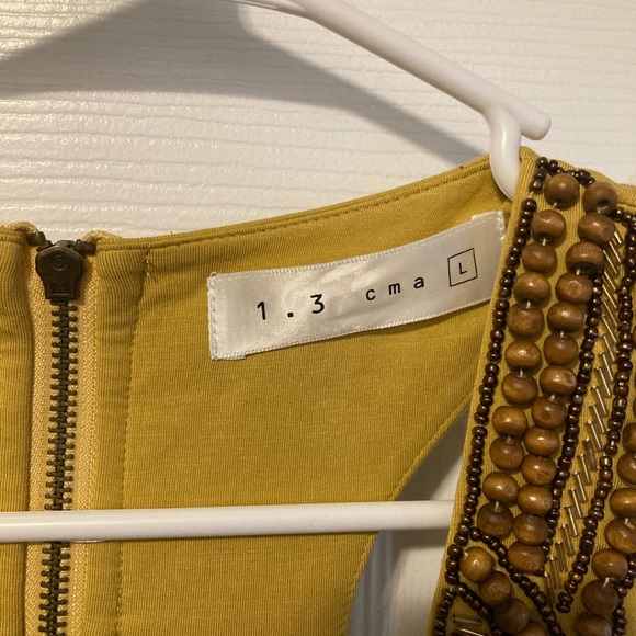 Women’s 1.3 cma Sleeveless Top - Picture 2 of 3